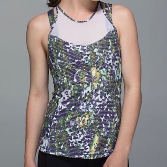 Lululemon Running in the City Tank - Picture 1 of 4